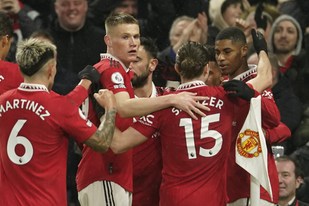 他专注于控 他专注于控